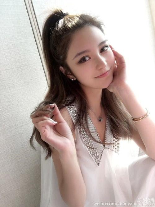 娱乐吃瓜酱32岁,揭秘娱乐圈那些不为人知的幕后故事